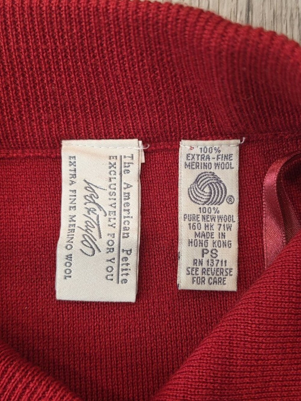Lord & Taylor American Petite Red Extra-Fine Merino Wool Pencil Skirt S PETITE - Picture 2 of 5